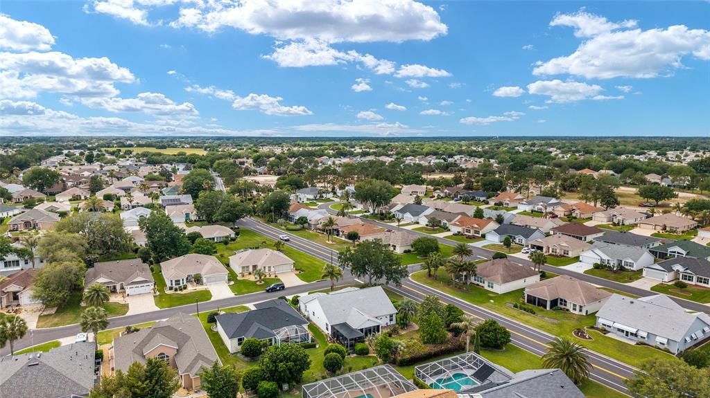 En Venta: $465,000 (3 camas, 2 baños, 2260 Pies cuadrados)