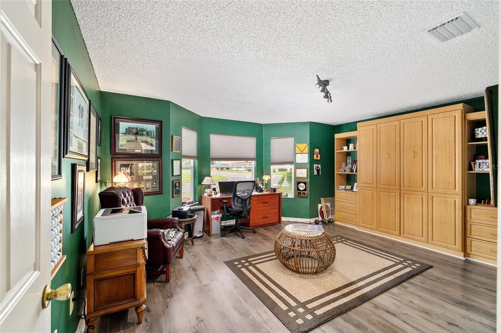 En Venta: $465,000 (3 camas, 2 baños, 2260 Pies cuadrados)