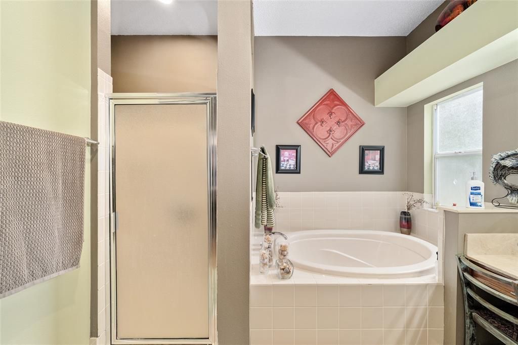 En Venta: $465,000 (3 camas, 2 baños, 2260 Pies cuadrados)