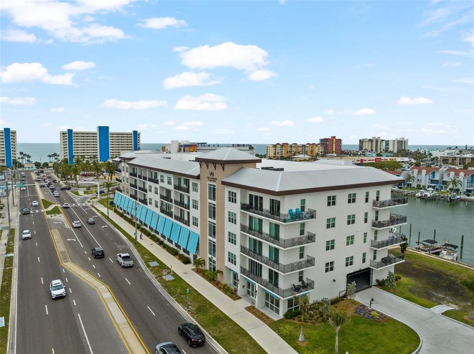 For Sale: $774,000 (2 beds, 2 baths, 1284 Square Feet)
