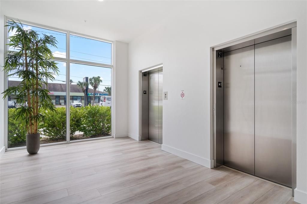 For Sale: $774,000 (2 beds, 2 baths, 1284 Square Feet)