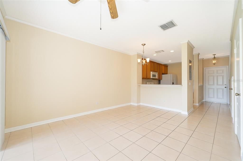 For Rent: $1,800 (2 beds, 2 baths, 987 Square Feet)
