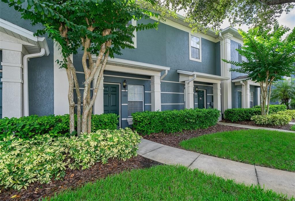 For Rent: $1,800 (2 beds, 2 baths, 987 Square Feet)