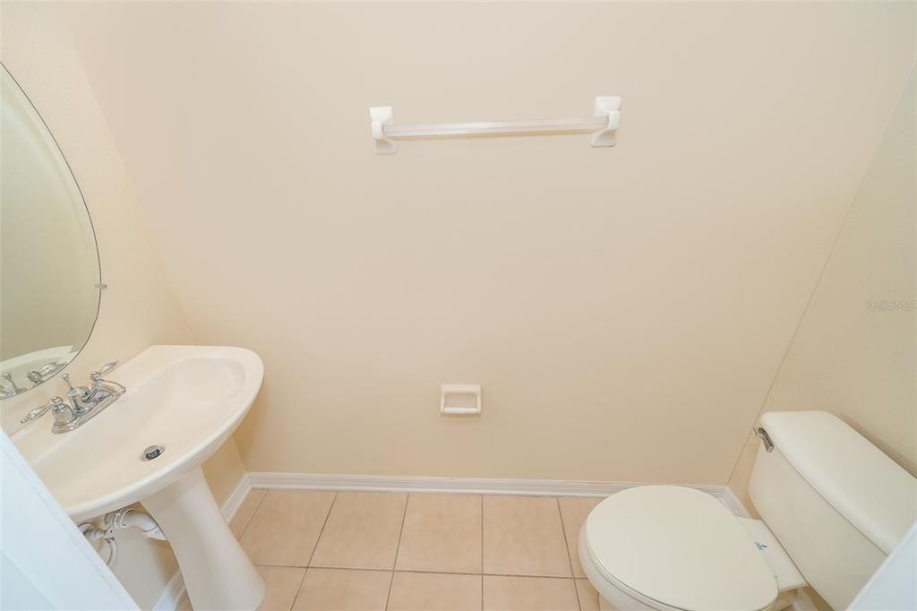 For Rent: $1,800 (2 beds, 2 baths, 987 Square Feet)