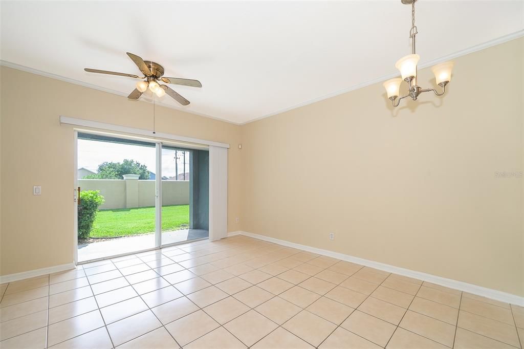 For Rent: $1,800 (2 beds, 2 baths, 987 Square Feet)