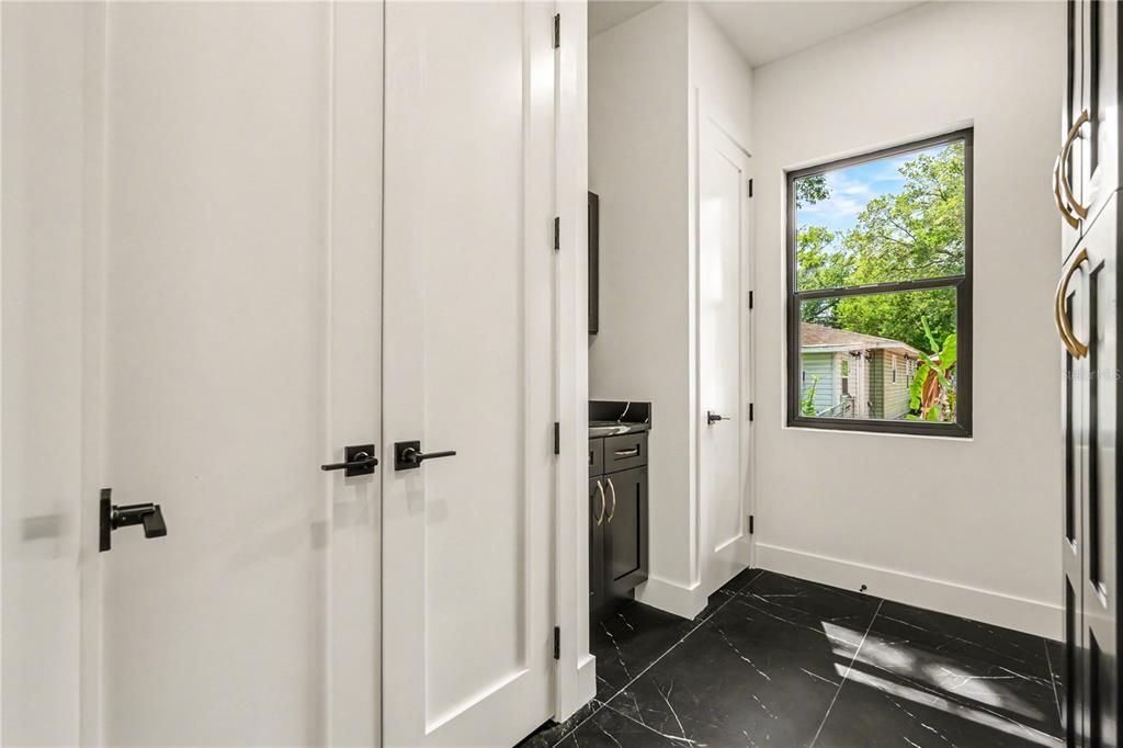 For Sale: $650,000 (3 beds, 2 baths, 2098 Square Feet)
