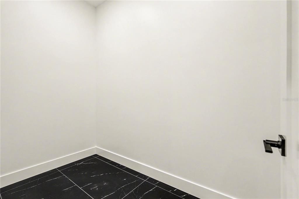 For Sale: $650,000 (3 beds, 2 baths, 2098 Square Feet)