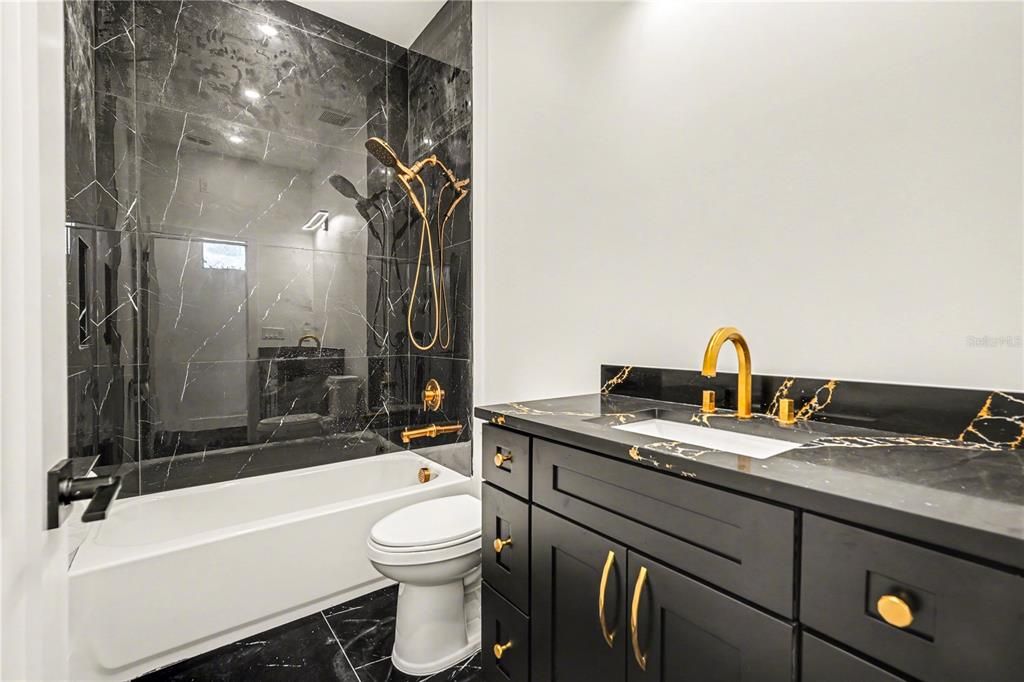 For Sale: $650,000 (3 beds, 2 baths, 2098 Square Feet)