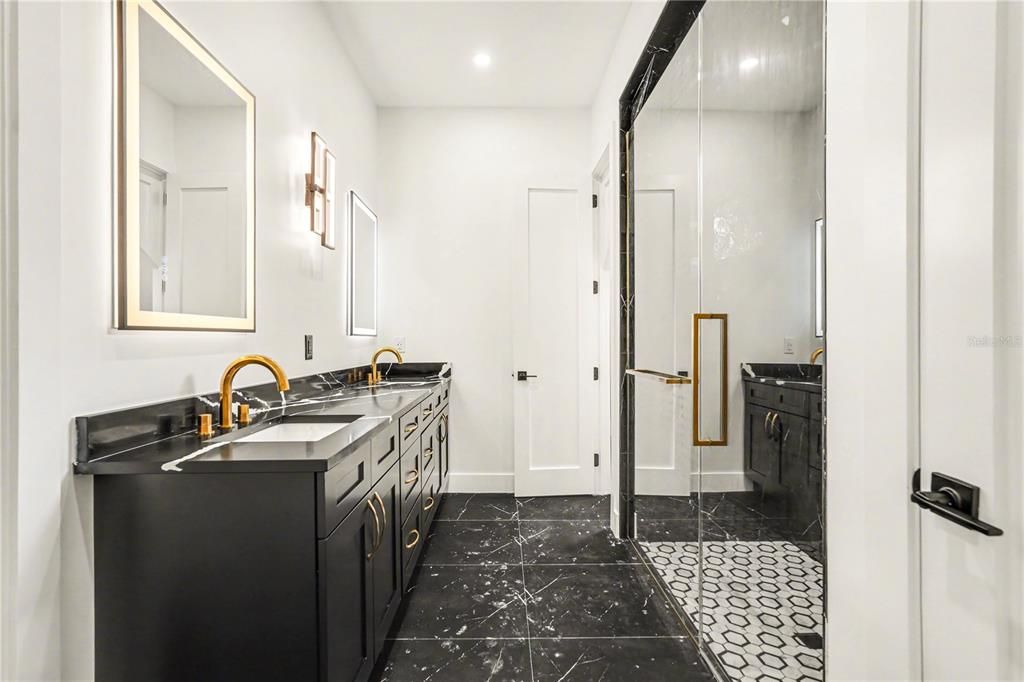 For Sale: $650,000 (3 beds, 2 baths, 2098 Square Feet)