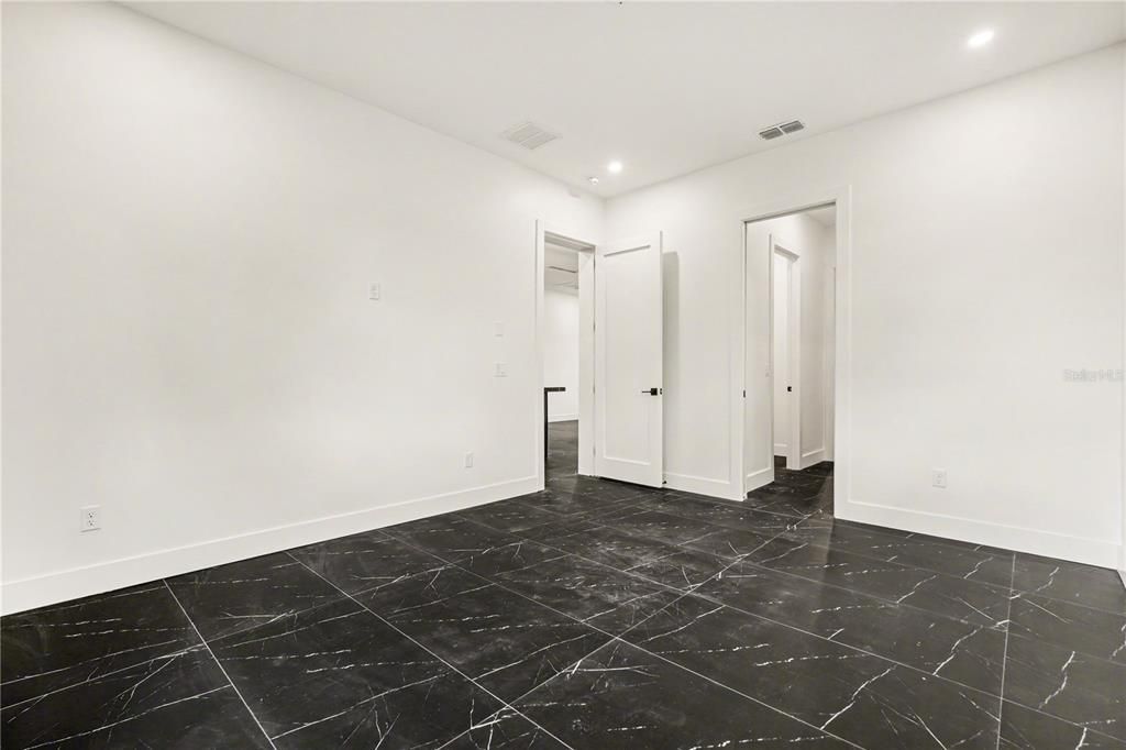 For Sale: $650,000 (3 beds, 2 baths, 2098 Square Feet)