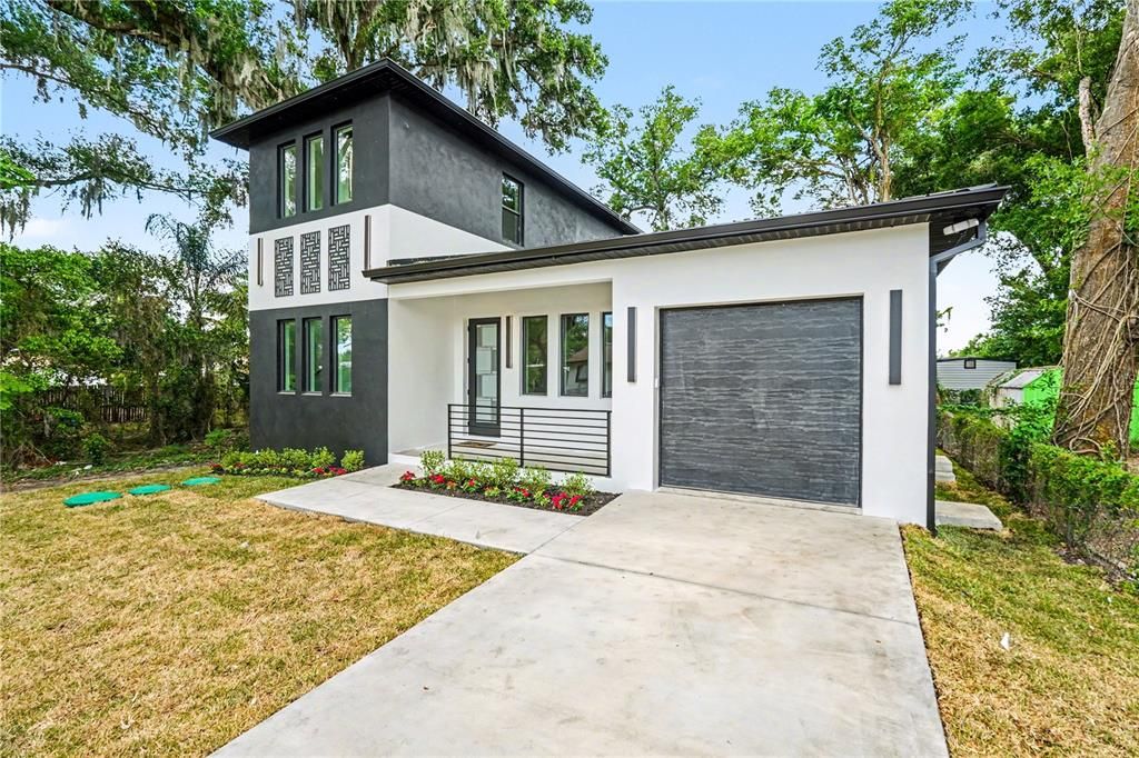 For Sale: $650,000 (3 beds, 2 baths, 2098 Square Feet)