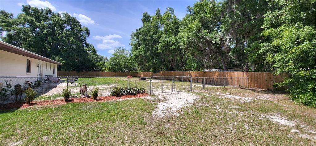For Sale: $300,000 (3 beds, 2 baths, 1288 Square Feet)