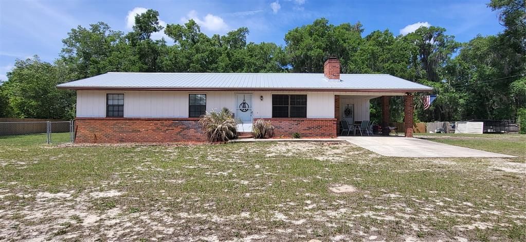 For Sale: $300,000 (3 beds, 2 baths, 1288 Square Feet)