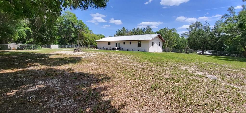 For Sale: $300,000 (3 beds, 2 baths, 1288 Square Feet)