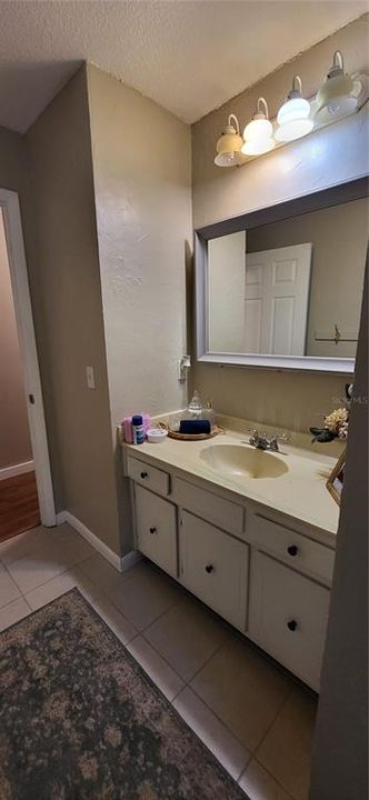 For Sale: $300,000 (3 beds, 2 baths, 1288 Square Feet)