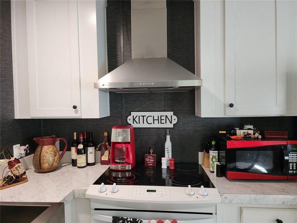 For Sale: $185,000 (1 beds, 1 baths, 600 Square Feet)