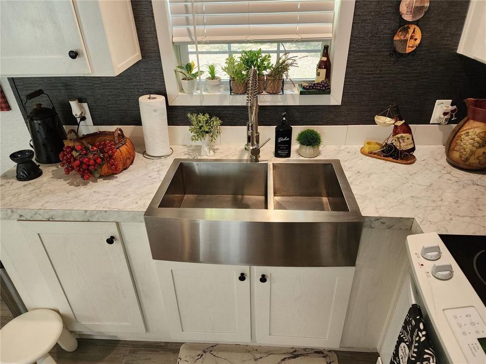 For Sale: $185,000 (1 beds, 1 baths, 600 Square Feet)