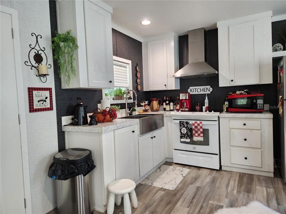 For Sale: $185,000 (1 beds, 1 baths, 600 Square Feet)