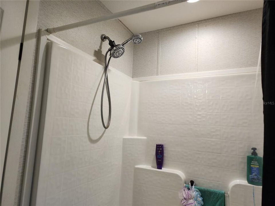 For Sale: $185,000 (1 beds, 1 baths, 600 Square Feet)