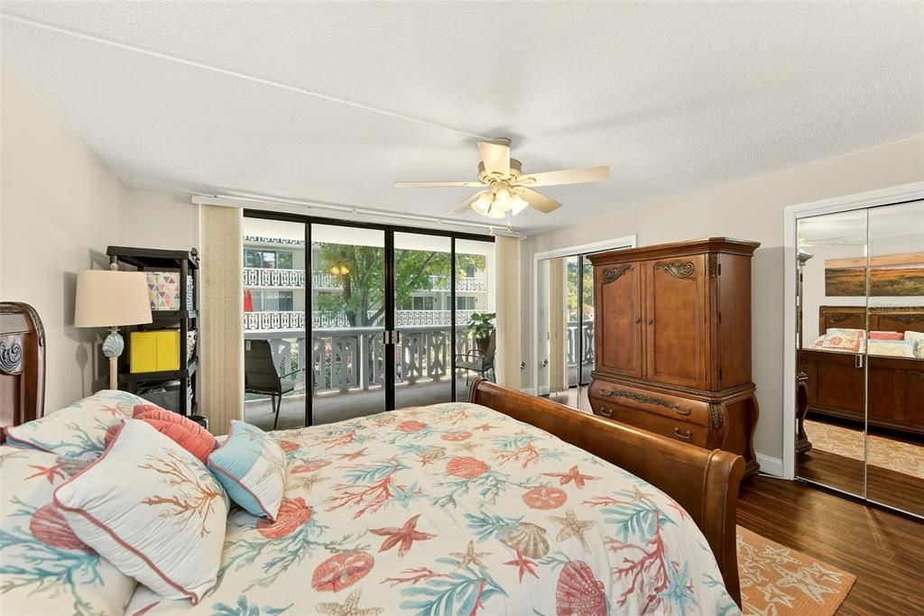 Active With Contract: $119,900 (1 beds, 1 baths, 775 Square Feet)