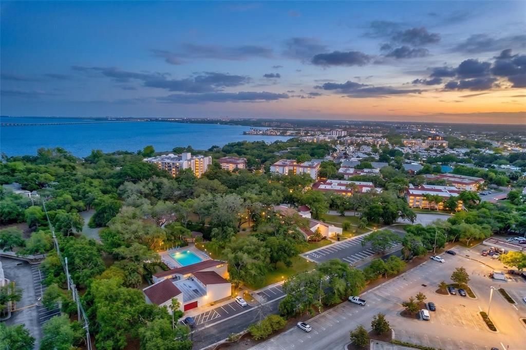Active With Contract: $119,900 (1 beds, 1 baths, 775 Square Feet)