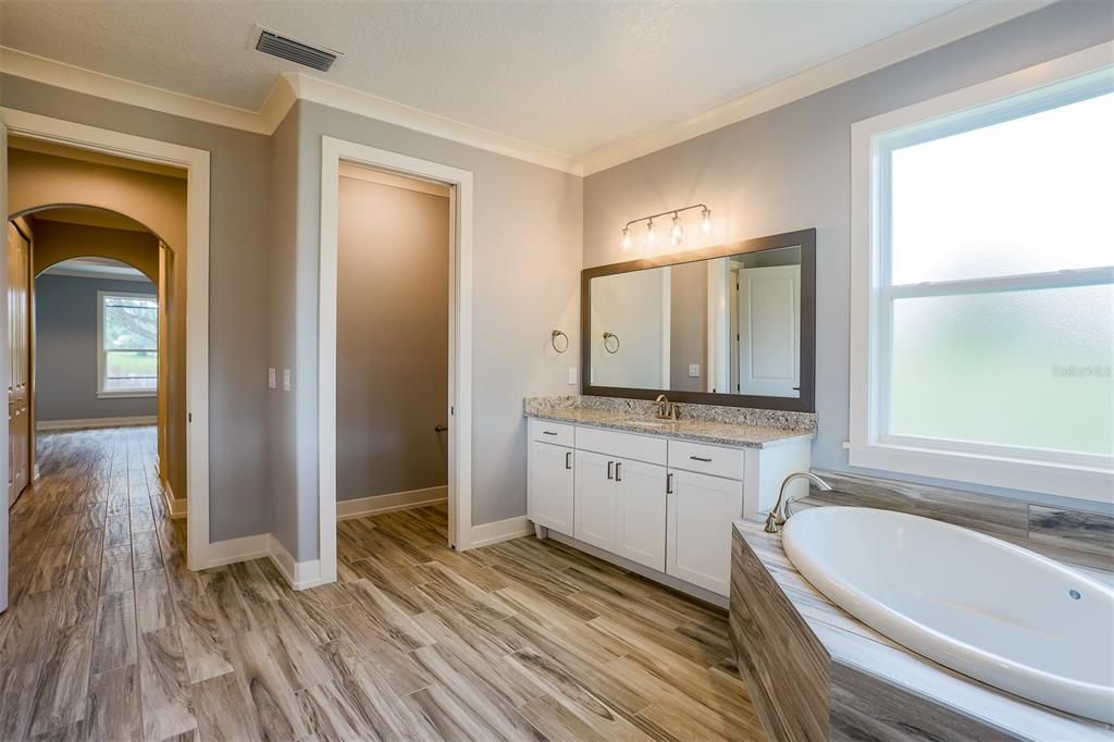 For Sale: $779,360 (4 beds, 2 baths, 2527 Square Feet)