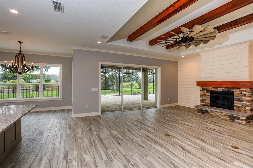 For Sale: $779,360 (4 beds, 2 baths, 2527 Square Feet)