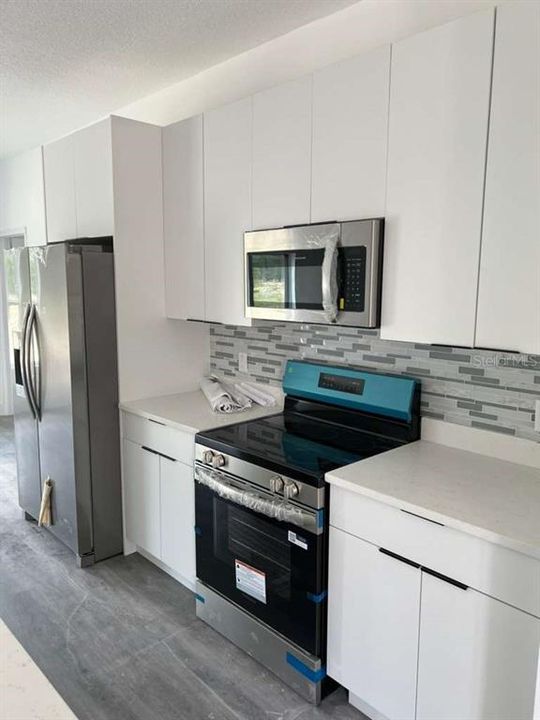 For Sale: $344,900 (4 beds, 2 baths, 1644 Square Feet)