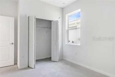 合同活跃: $549,900 (2 贝兹, 2 浴室, 1810 平方英尺)