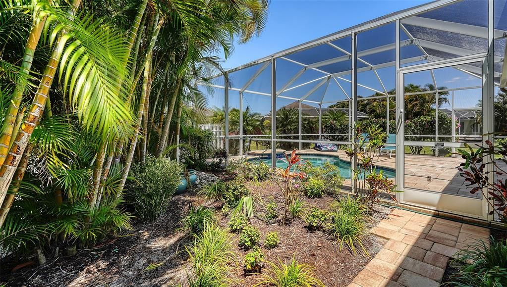 Activo con contrato: $525,000 (3 camas, 2 baños, 2106 Pies cuadrados)