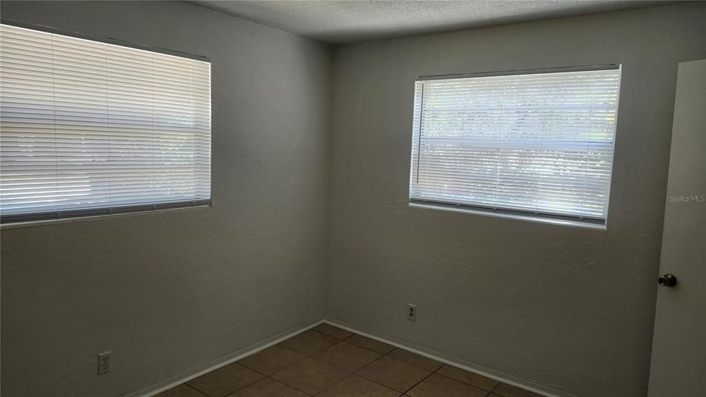 For Rent: $1,475 (2 beds, 1 baths, 1089 Square Feet)