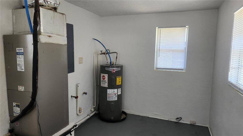 For Rent: $1,475 (2 beds, 1 baths, 1089 Square Feet)