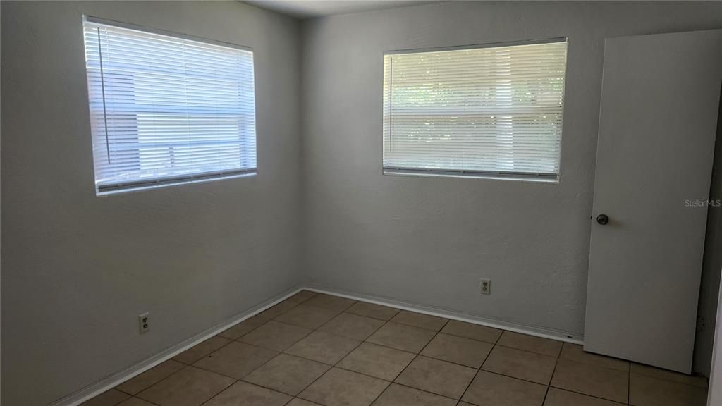 For Rent: $1,475 (2 beds, 1 baths, 1089 Square Feet)
