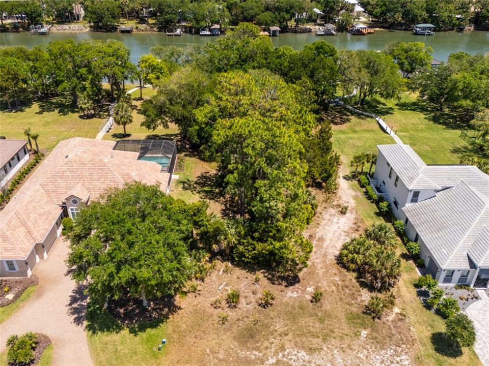 For Sale: $645,000 (0.90 acres)