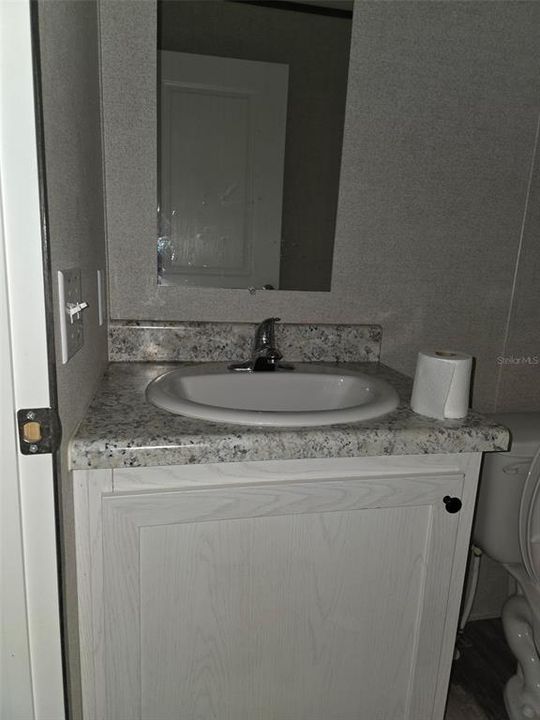 На продажу: $300,000 (3 спален, 2 ванн, 1512 Квадратных фут)