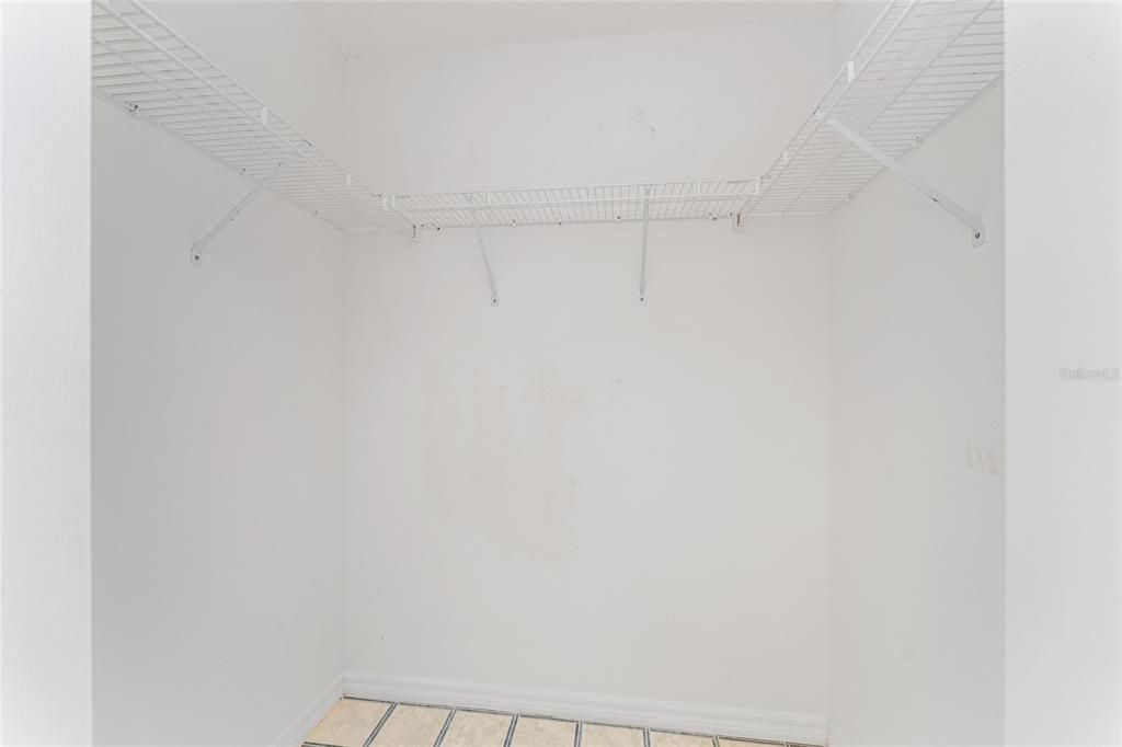 Activo con contrato: $350,000 (3 camas, 2 baños, 1763 Pies cuadrados)