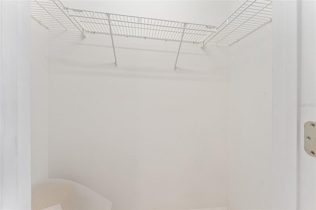Activo con contrato: $350,000 (3 camas, 2 baños, 1763 Pies cuadrados)