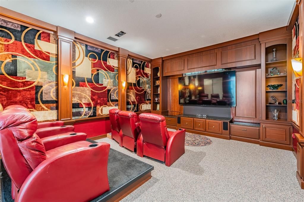 En Venta: $1,240,000 (5 camas, 4 baños, 4888 Pies cuadrados)