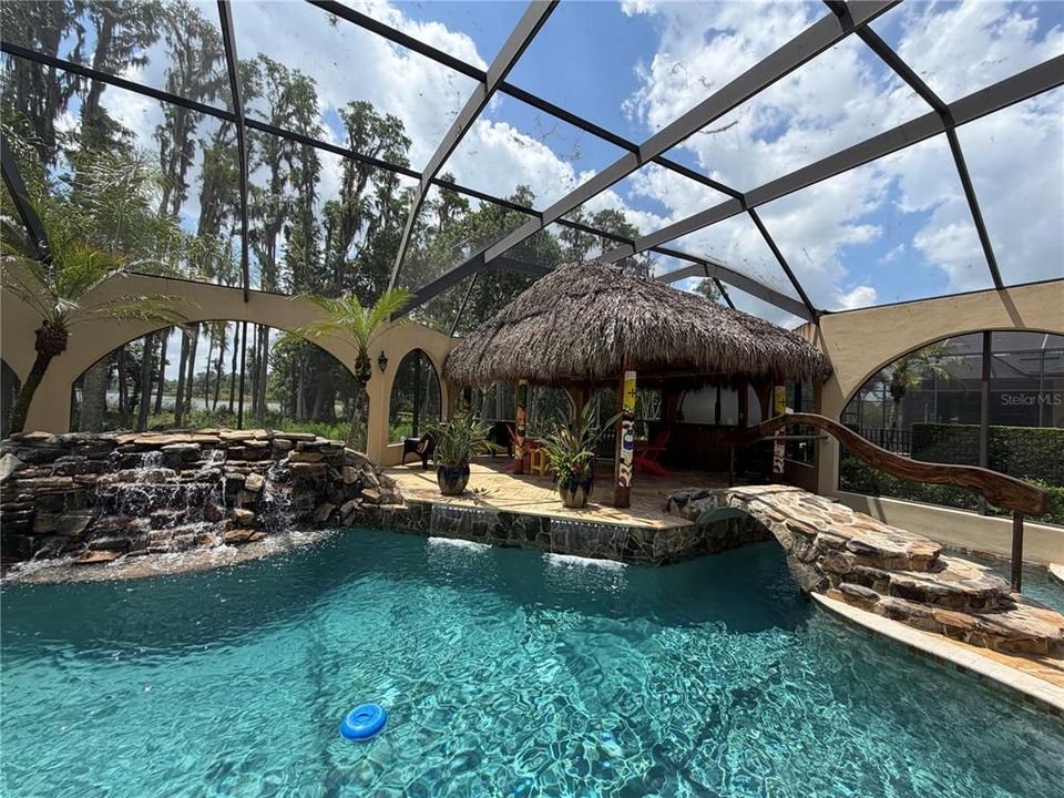 En Venta: $1,240,000 (5 camas, 4 baños, 4888 Pies cuadrados)
