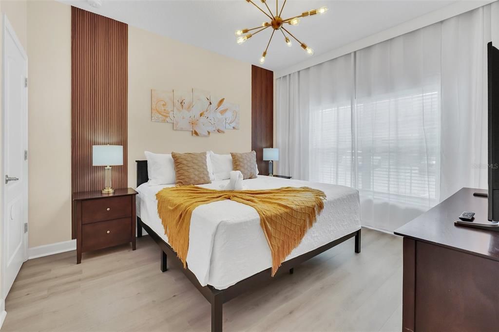 Под контрактом: $2,500 (4 спален, 3 ванн, 1902 Квадратных фут)