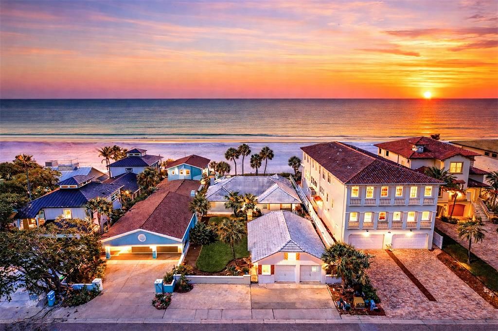 На продажу: $4,895,000 (0.33 acres)