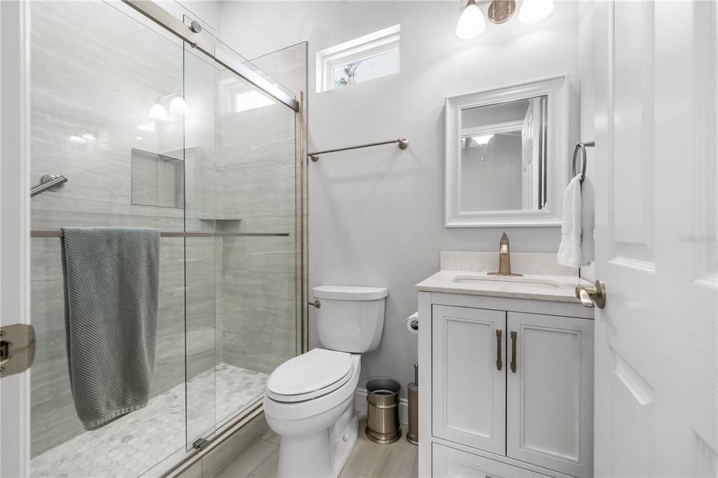 Activo con contrato: $540,000 (4 camas, 3 baños, 2148 Pies cuadrados)