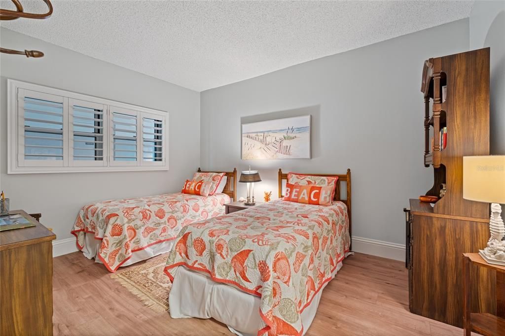For Rent: $5,000 (2 beds, 2 baths, 1360 Square Feet)