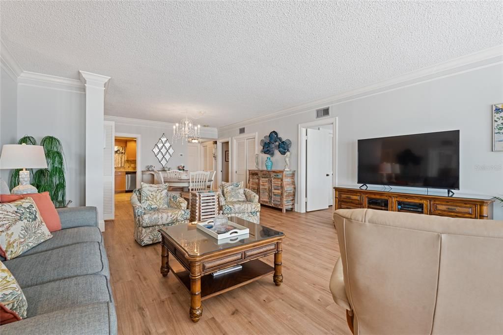 For Rent: $5,000 (2 beds, 2 baths, 1360 Square Feet)