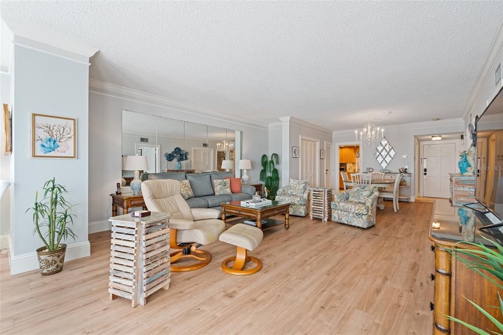 For Rent: $5,000 (2 beds, 2 baths, 1360 Square Feet)