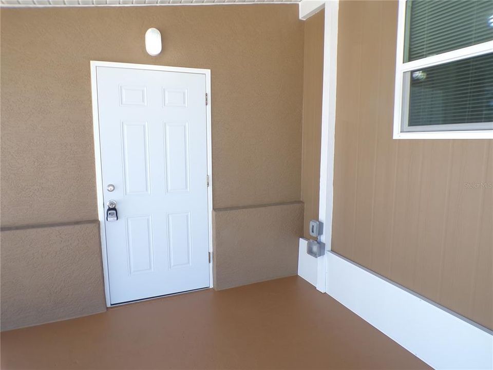 For Sale: $185,000 (2 beds, 1 baths, 700 Square Feet)