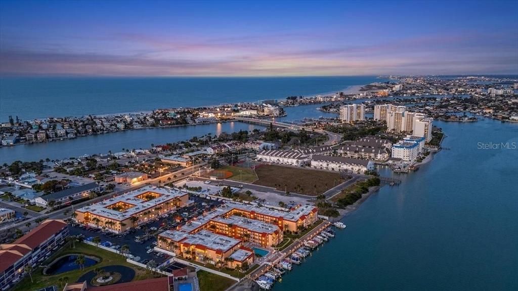Под контрактом: $179,000 (1 спален, 1 ванн, 470 Квадратных фут)