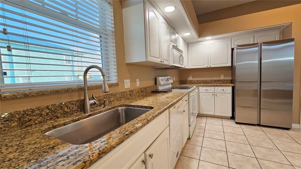 For Rent: $3,200 (3 beds, 2 baths, 2245 Square Feet)