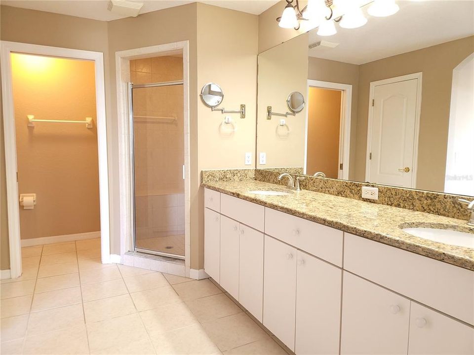 For Rent: $3,200 (3 beds, 2 baths, 2245 Square Feet)