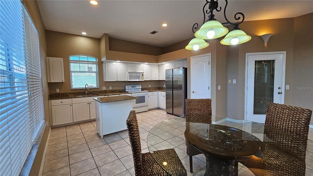For Rent: $3,200 (3 beds, 2 baths, 2245 Square Feet)